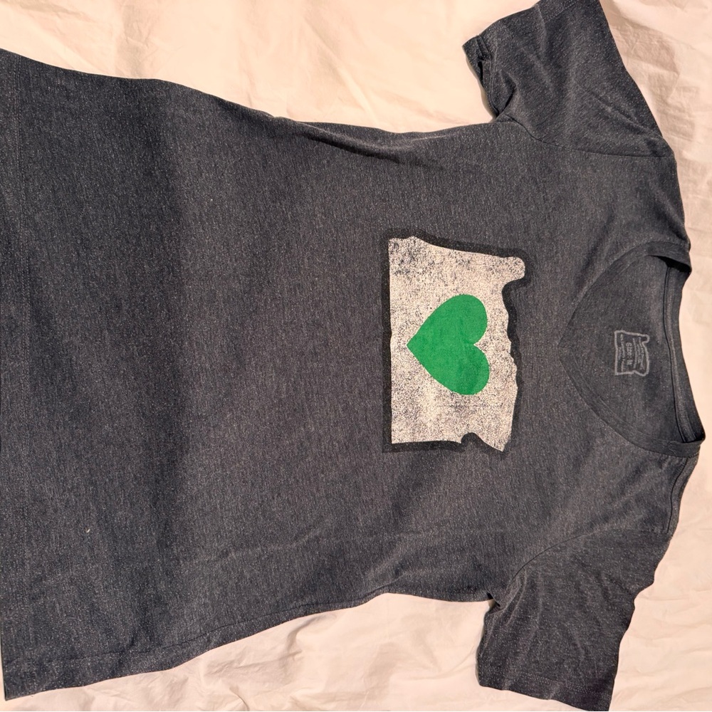Oregon Graphic Tee. Women’s M